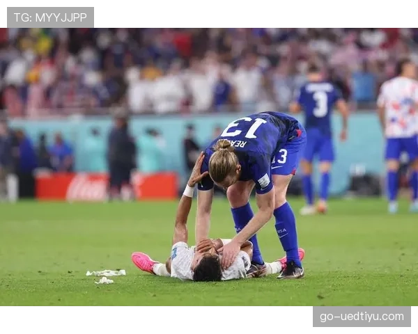 美国队世界杯出线关键阶段状态不稳,防守体系频现漏洞影响竞争力 美国队世界杯出线关键阶段状态不稳,防守体系频现漏洞影响竞争力